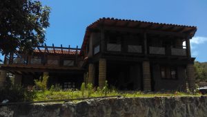 Cabañas de adobe en Santa Catarina Lachatao